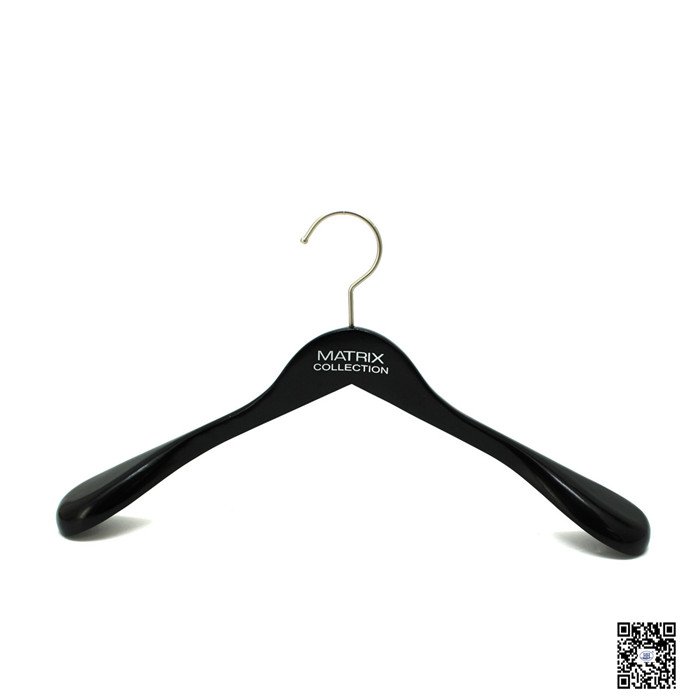 CLOTHES HANGERS